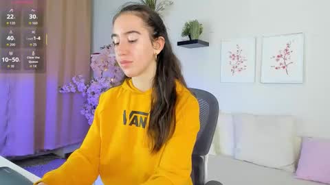 Bella online show from 03-25-26, 01:39