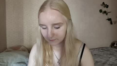 Snapshot of bellemellody chatting on 06-06-26, 02:55 bellemellody online show from 06-06-26, 02:55