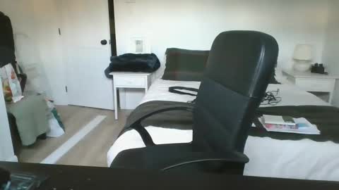 bellequeue19758 online show from 04-18-26, 10:30