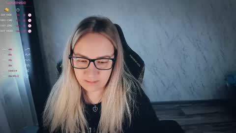 Snapshot of bellezza_ chatting on 05-29-26, 03:21 Your Annabelle Wolf online show from 05-29-26, 03:21