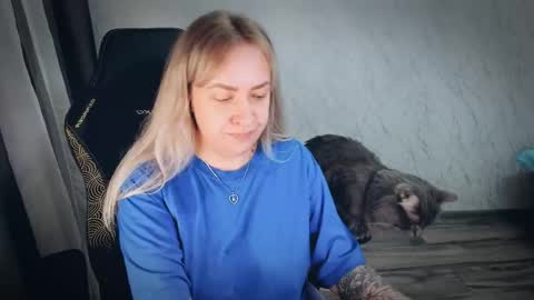 Snapshot of bellezza_ chatting on 06-06-26, 10:25 Your Annabelle Wolf online show from 06-06-26, 10:25