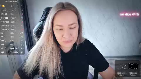 Snapshot of bellezza_ chatting on 07-24-26, 12:14 Your Annabelle Wolf online show from 07-24-26, 12:14