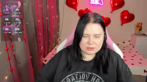 LinaBoo online show from 02-14-26, 07:16