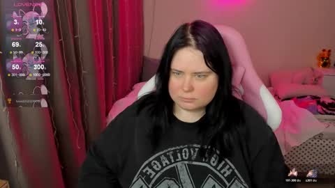 LinaBoo online show from 03-11-26, 05:02