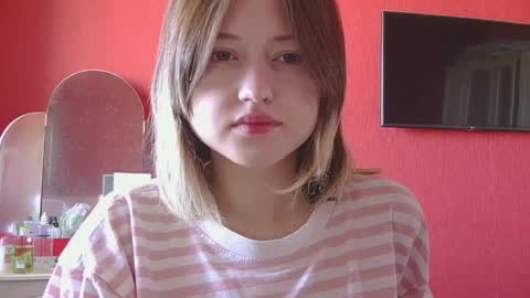 Snapshot of belovedmary chatting on 05-06-26, 05:35 belovedmary online show from 05-06-26, 05:35