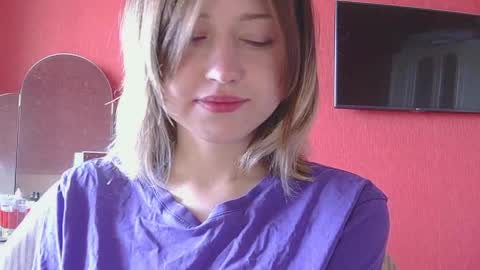 Snapshot of belovedmary chatting on 05-17-26, 05:27 belovedmary online show from 05-17-26, 05:27