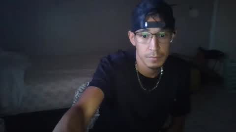 Snapshot of belz2346 chatting on 09-12-25, 01:33 belz2346 online show from 09-12-25, 01:33