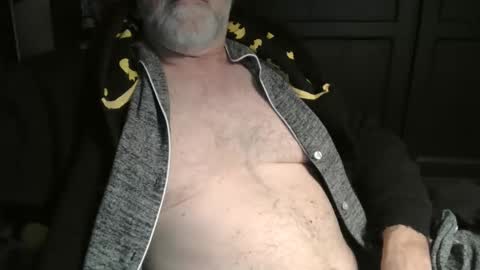 Snapshot of bendrinkin chatting on 12-08-24, 10:08 bendrinkin online show from 12-08-24, 10:08