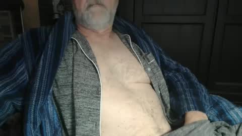 Snapshot of bendrinkin chatting on 01-11-25, 10:19 bendrinkin online show from 01-11-25, 10:19