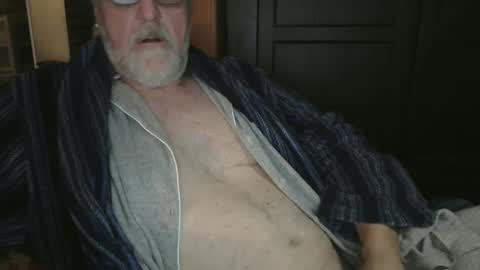 Snapshot of bendrinkin chatting on 01-19-25, 10:17 bendrinkin online show from 01-19-25, 10:17