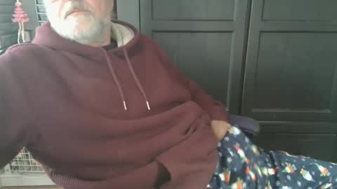 Snapshot of bendrinkin chatting on 02-07-25, 09:15 bendrinkin online show from 02-07-25, 09:15