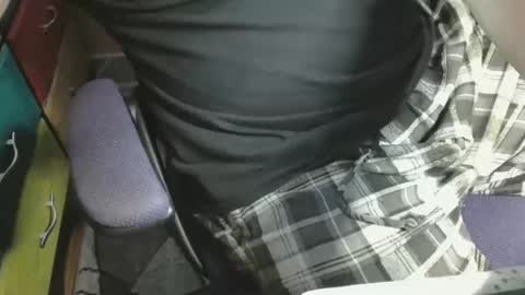 Snapshot of bendrinkin chatting on 10-17-25, 10:45 bendrinkin online show from 10-17-25, 10:45