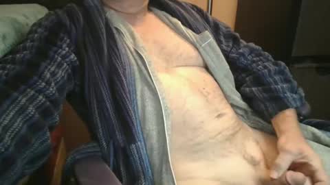 Snapshot of bendrinkin chatting on 11-04-25, 10:58 bendrinkin online show from 11-04-25, 10:58