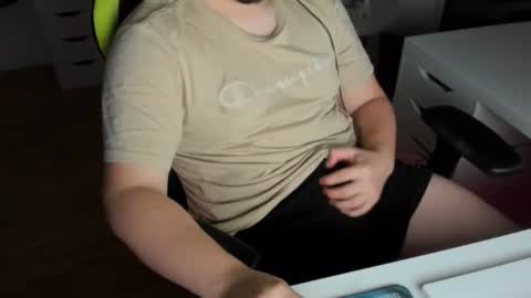 Snapshot of benjamin440 chatting on 09-20-25, 10:22 benjamin440 online show from 09-20-25, 10:22