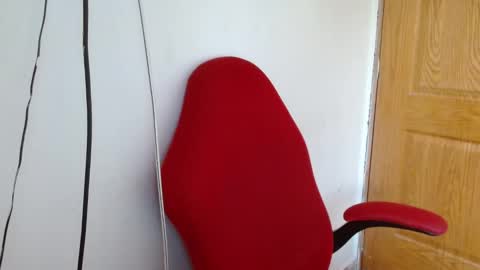 Snapshot of benjamin_isaac chatting on 10-28-25, 01:14 benjamin_isaac online show from 10-28-25, 01:14