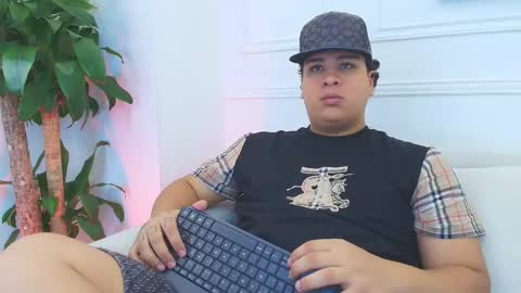 bennett_alejoo online show from 12-02-25, 06:36