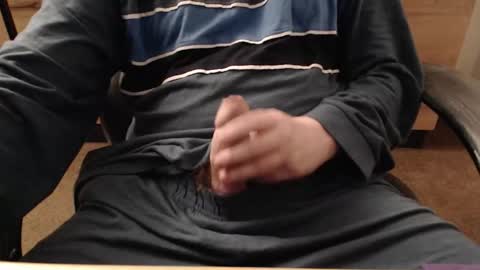 Snapshot of benni90er chatting on 11-17-25, 10:15 benni90er online show from 11-17-25, 10:15