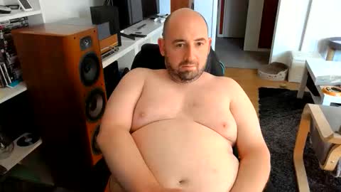 Snapshot of bennn54 chatting on 06-07-26, 01:59 Ben online show from 06-07-26, 01:59