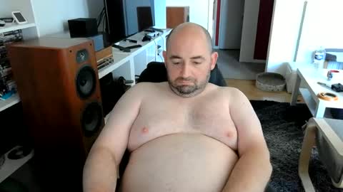 Snapshot of bennn54 chatting on 06-13-26, 09:40 Ben online show from 06-13-26, 09:40