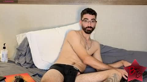 Snapshot of benny_boy95 chatting on 09-30-25, 03:00 benny_boy95 online show from 09-30-25, 03:00