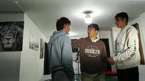 Snapshot of benz_boys chatting on 10-11-25, 11:31 benz boys online show from 10-11-25, 11:31