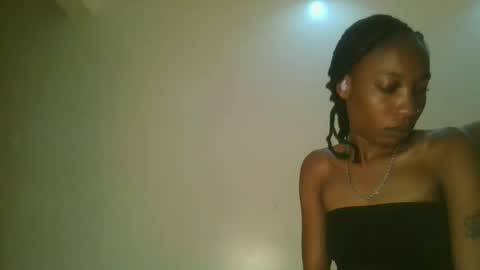 Snapshot of berbie_nice chatting on 05-16-26, 04:28 Berbie Nice online show from 05-16-26, 04:28