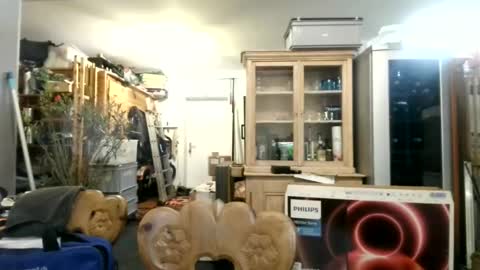 Martin online show from 02-19-25, 06:54