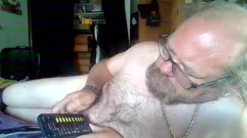 Snapshot of bergeeric1970 chatting on 09-12-25, 01:33 bergeeric1970 online show from 09-12-25, 01:33