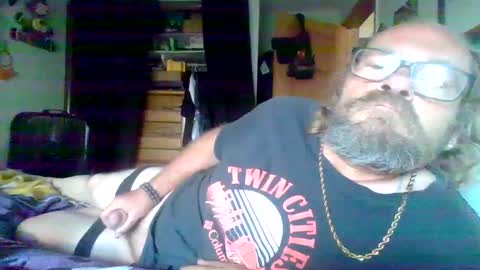 Snapshot of bergeeric1970 chatting on 09-16-25, 01:01 bergeeric1970 online show from 09-16-25, 01:01