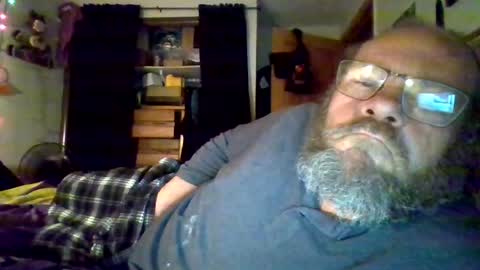 bergeeric1970 online show from 04-22-26, 05:21