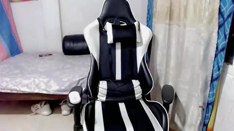 Bergon77 online show from 02-25-25, 03:42