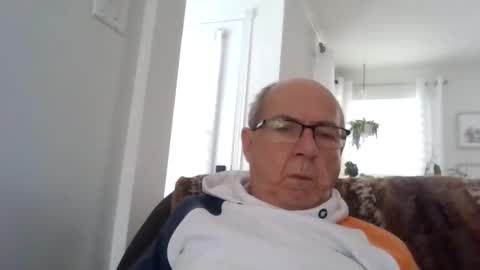 bernard1102 online show from 01-27-25, 02:02