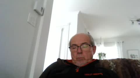 bernard1102 online show from 03-05-25, 08:42