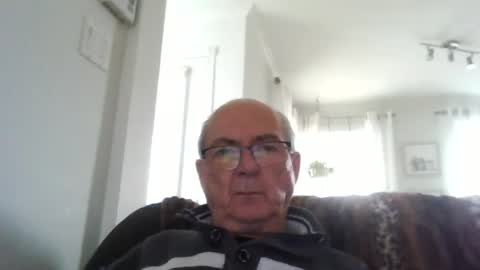 bernard1102 online show from 04-30-26, 01:39