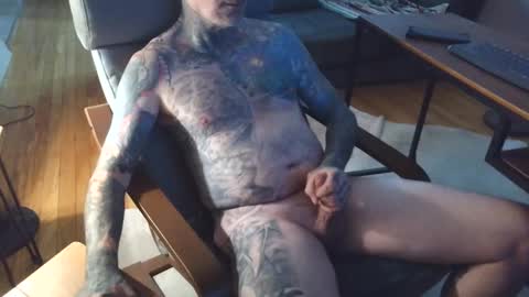 Snapshot of bernhard666 chatting on 10-04-25, 01:20 bernhard666 online show from 10-04-25, 01:20