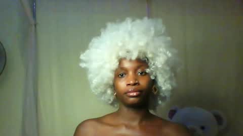 Snapshot of berries02 chatting on 11-01-25, 01:02 Berries online show from 11-01-25, 01:02