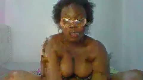 berries_lee online show from 03-12-25, 04:46