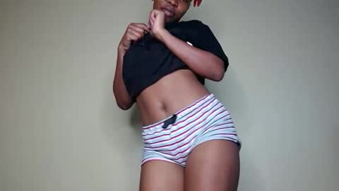 berries_lee online show from 09-17-25, 05:58