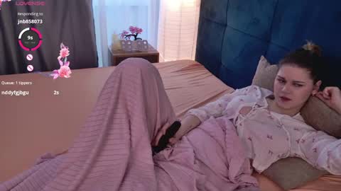 berrybitte online show from 04-10-26, 06:18