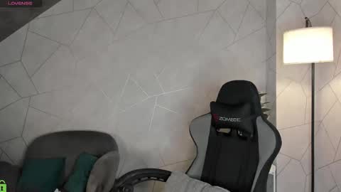 Berta  online show from 11-11-25, 01:27