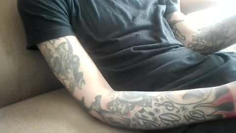 ToxicPipe757 online show from 02-09-25, 05:43