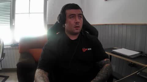 Snapshot of berto3389 chatting on 06-01-26, 01:24 berto3389 online show from 06-01-26, 01:24