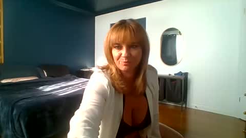 Snapshot of best_tease13 chatting on 01-22-25, 05:59 Sexymilf13 online show from 01-22-25, 05:59