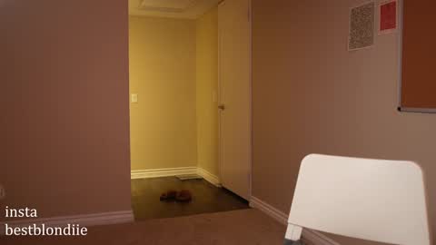 Snapshot of bestblondiiecb chatting on 12-14-24, 11:34 Chloe Next stream on Friday online show from 12-14-24, 11:34