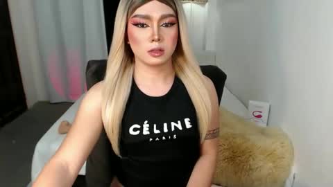 bestgirljulia online show from 11-30-25, 05:22