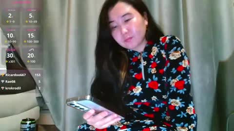 Bet Lu online show from 12-19-24, 01:51