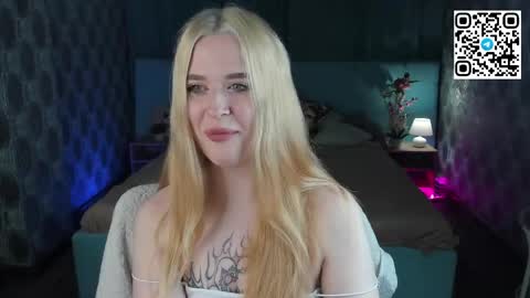Snapshot of betany_foks chatting on 05-27-26, 01:02 Betany online show from 05-27-26, 01:02