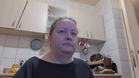 bethnorth online show from 12-17-25, 02:39