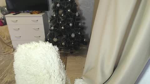 Elizabeth online show from 12-14-24, 06:09