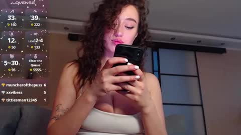 Elizabeth online show from 03-06-25, 12:19